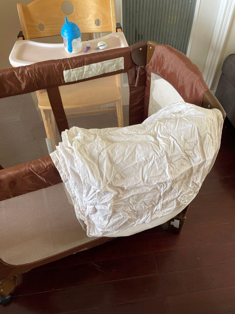 Arm’s Reach CoSleeper, 兒童＆孕婦用品, 兒童傢具, 兒童傢具 嬰兒床 Carousell