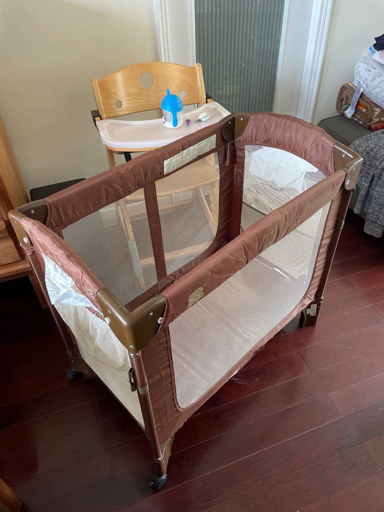 Arm’s Reach CoSleeper, 兒童＆孕婦用品, 兒童傢具, 兒童傢具 嬰兒床 Carousell