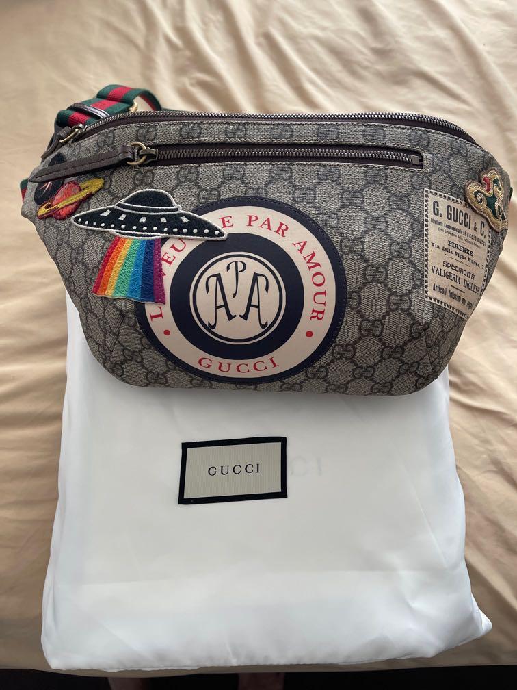 Gucci courrier supreme belt bag top