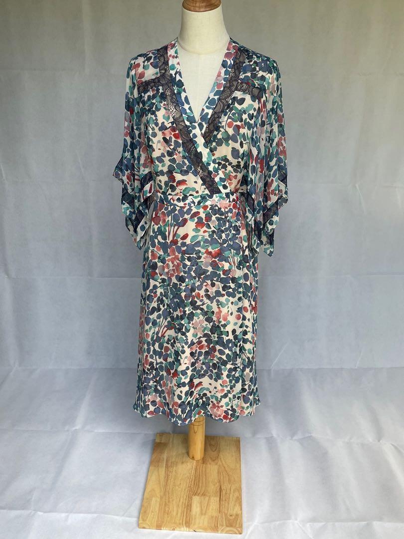 BCBG Kimono sleeve wrap dress Women s Fashion Muslimah Fashion Dresses on Carousell