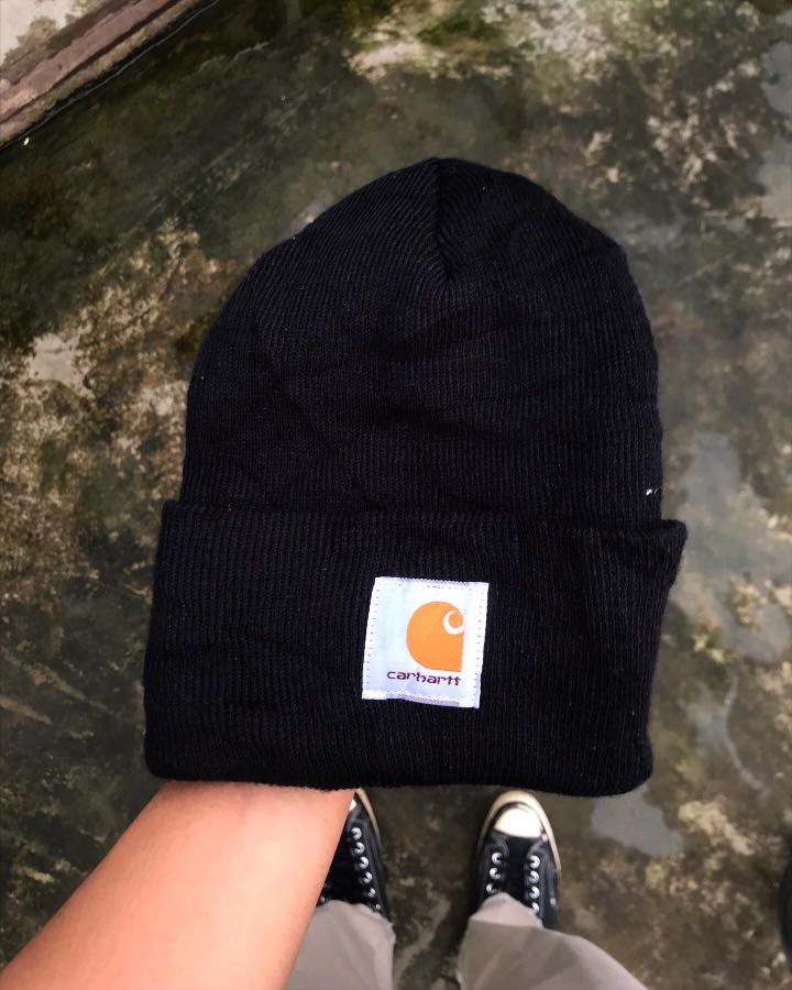 beanie hat carhartt, Fesyen Pria, Aksesoris, Topi di Carousell