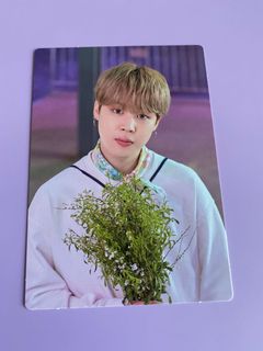 （分類：）位於 。 由 bts_goodies 提交（商品編號 1136231039，圖片 1）。簡介： 。