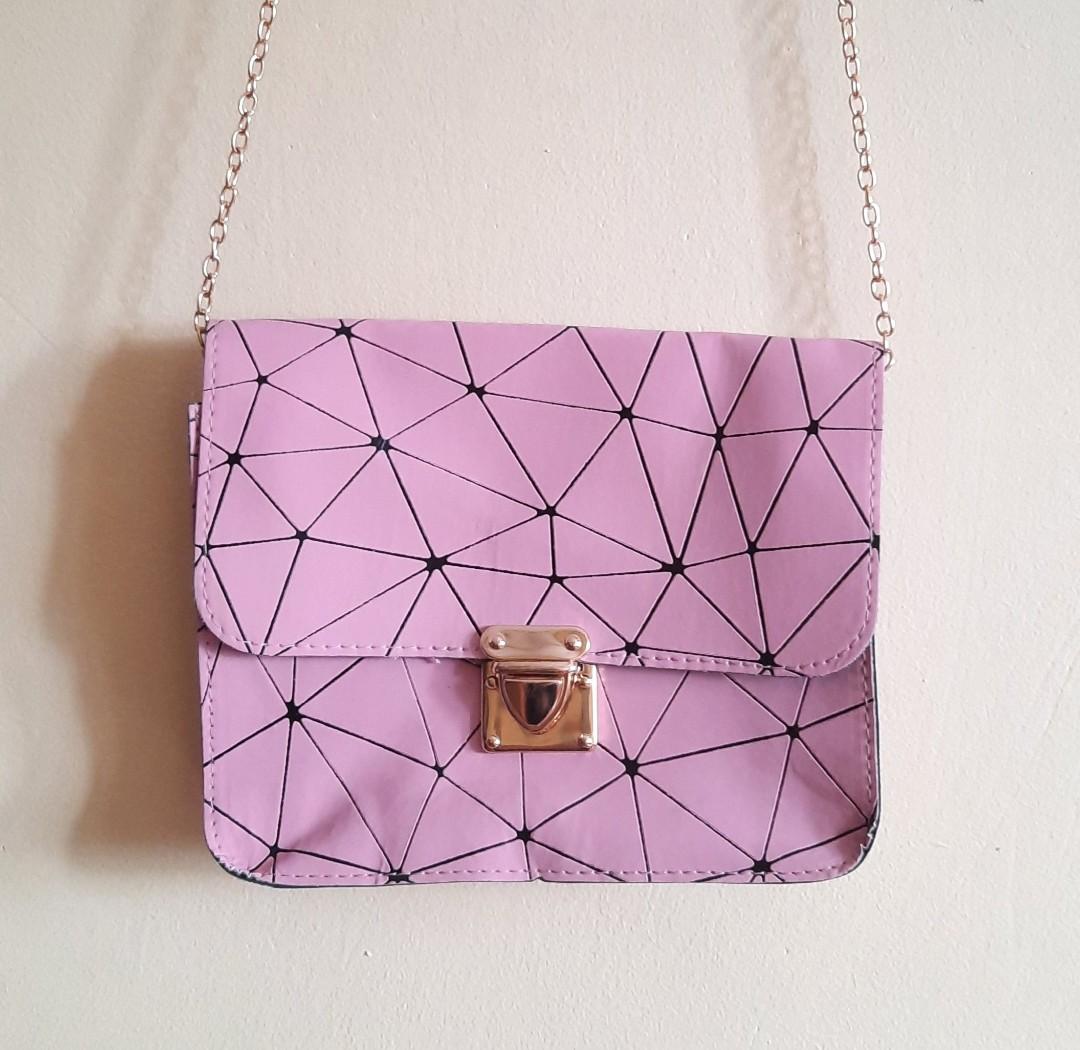 Chain sling bag, Women's Fashion, Bags & Wallets, Crossbody Bags on