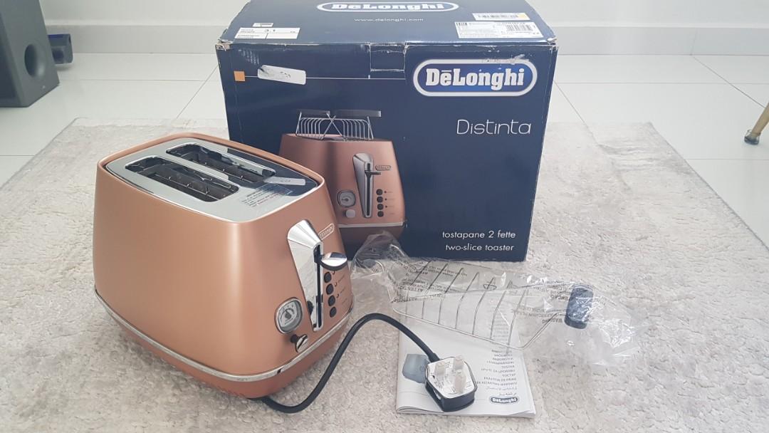 Delonghi two slice toaster, TV & Home Appliances, Kitchen Appliances