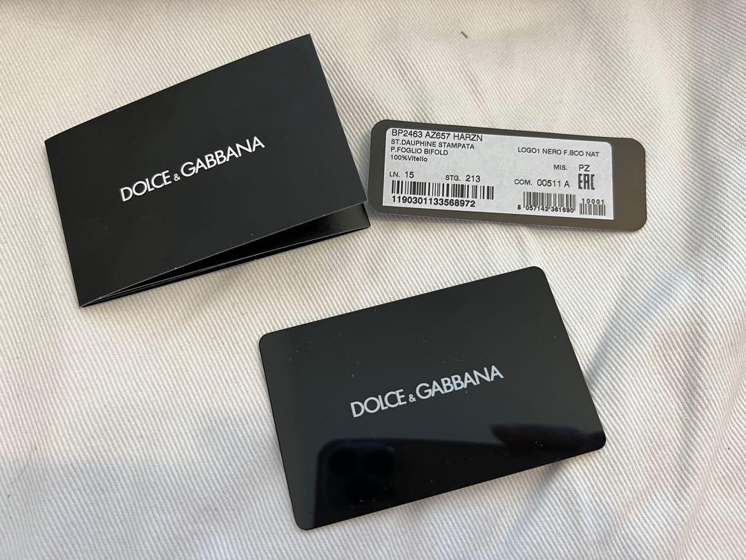 Dolce & Gabbana logo wallet, Men's Fashion, Watches & Accessories, Wallets  & Card Holders on Carousell