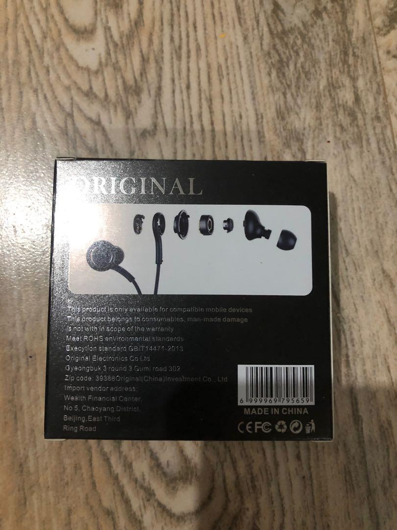 Earphones for Samsung galaxy (Category: Earphones) located in Candelaria. Submitted by azielkob (Listing ID 1136405286, Image 2). Description: Brandnew Original price is 450 Very affordable.