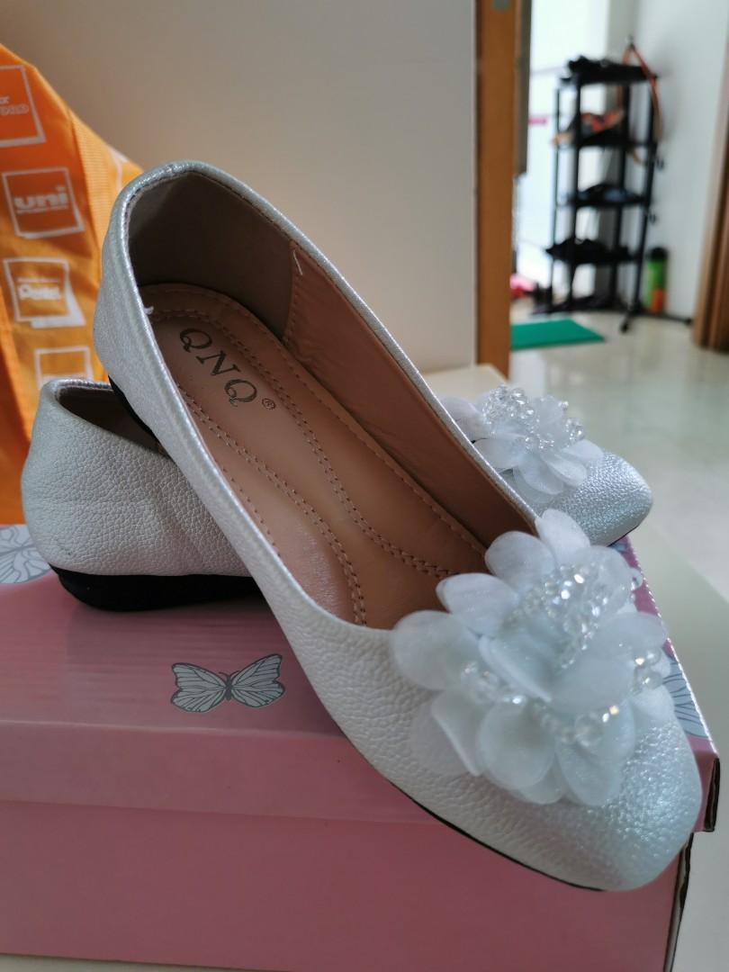 Girls pumps outlet