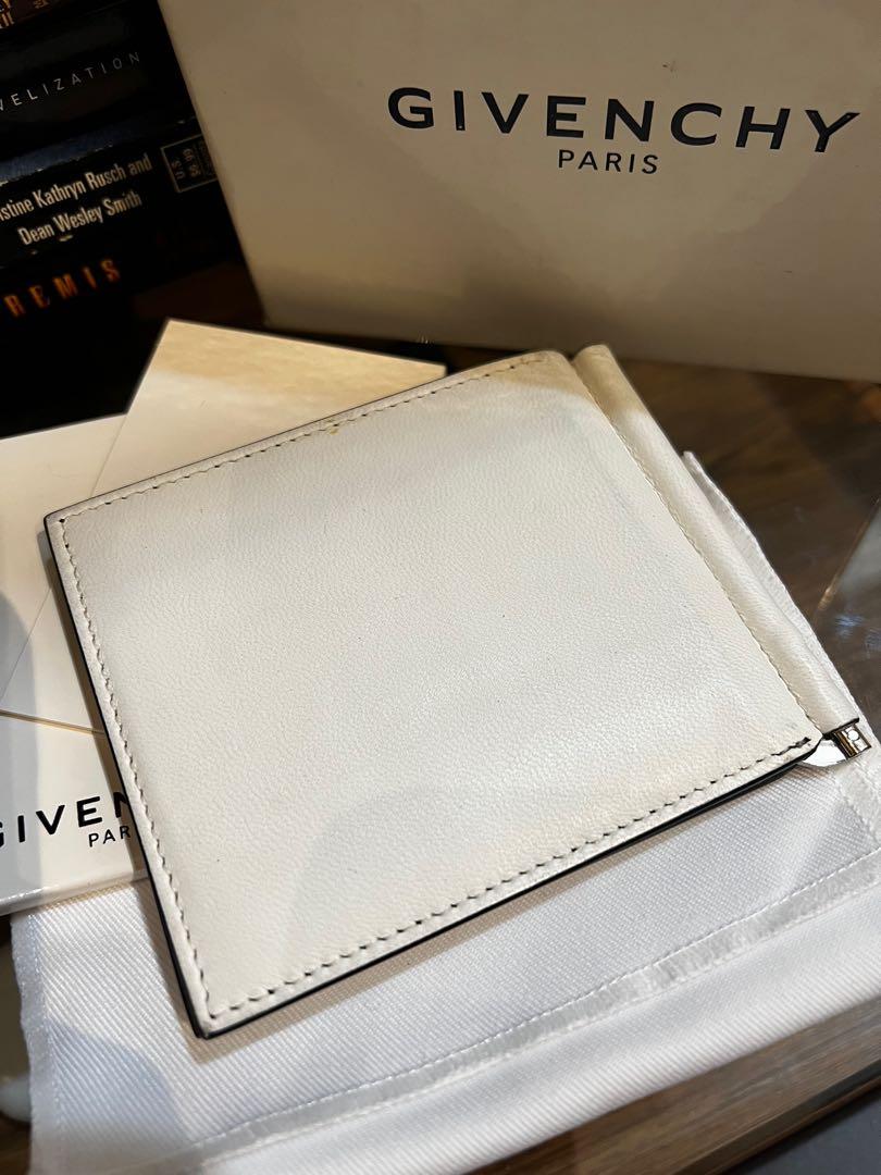 Givenchy card holder money clip (Category: Luxury Bags & Wallets) located in Cavite. Submitted by rraaa32 (Listing ID 1136404554, Image 3). Description: Givenchy American flag money clip card holder Swipe for SRP Pristine+ condition, Php 11.5konly! Inclusion : cardholder, dustbag, box , card.