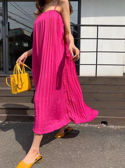 Hot pink / fuschia pleated midi dress 
