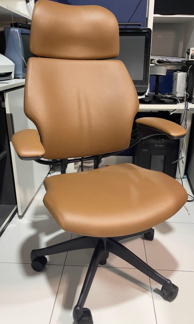 Second hand shop humanscale freedom chair
