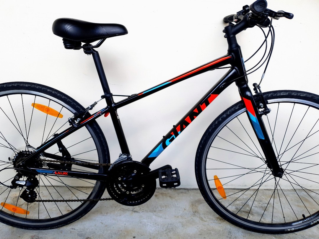 Hybrid Giant Escape 2 2019 Bike Bicycle Sports Equipment