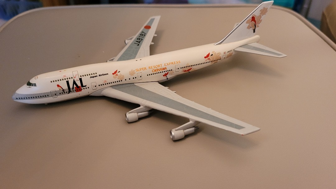 貴重品！日本航空機 JALジャル BOEING 747-400 1/100模型 貴重品！日本航空機 JALジャル BOEING 747-400 1/100模型 Boeing 747