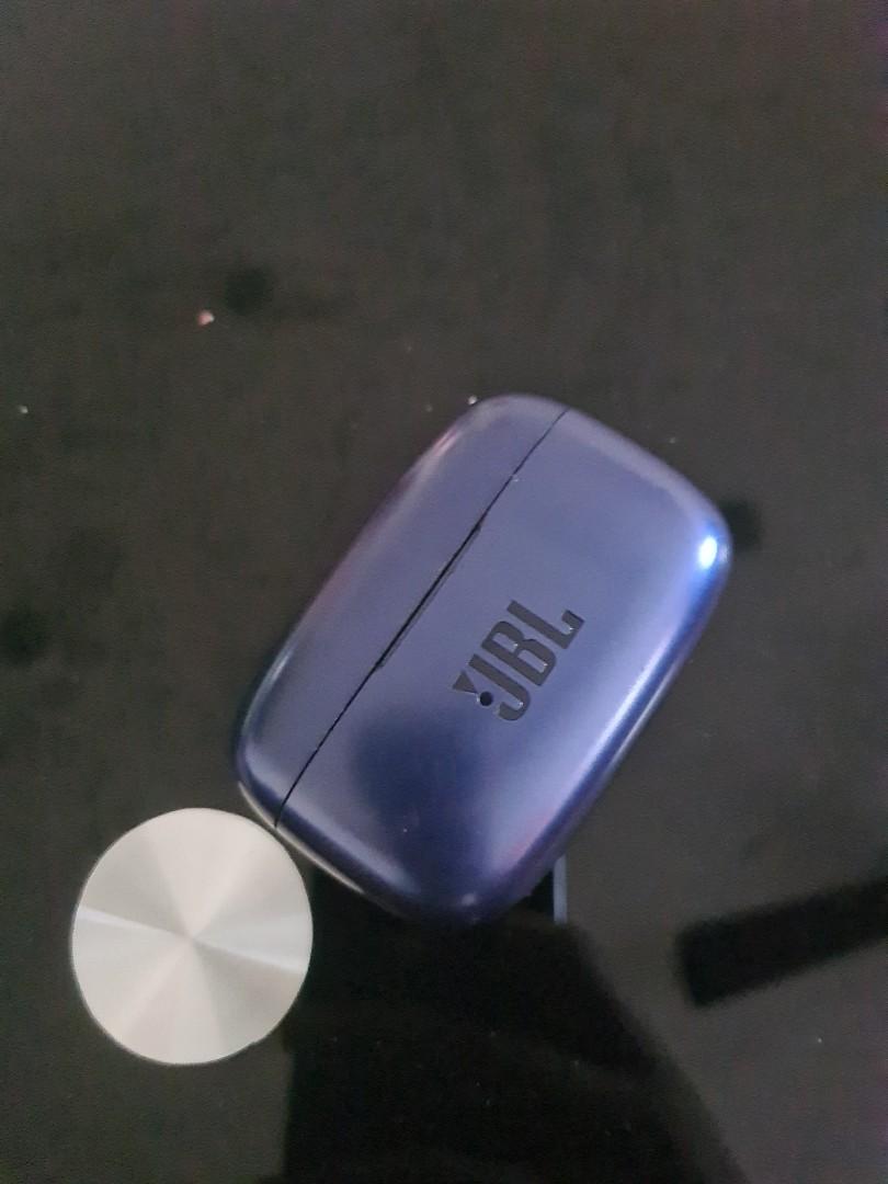 JBL live 300 tws only charging case