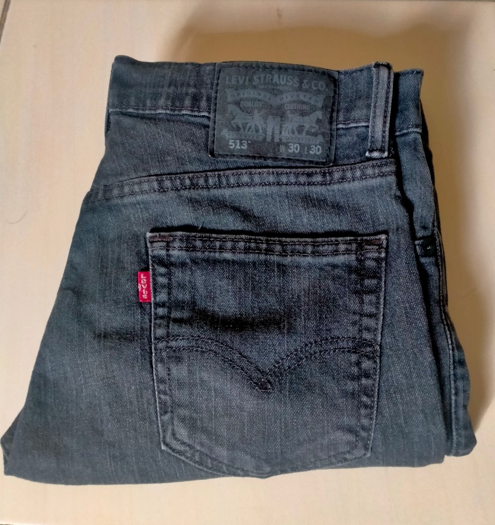 Levi's 513 black label top