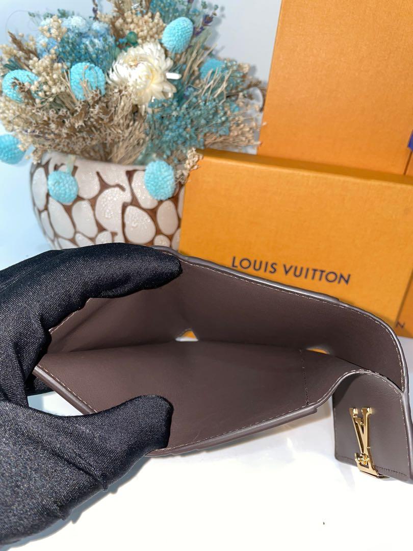 Louis Vuitton Taurillon Capucines Wallet (SHG-29715) – LuxeDH