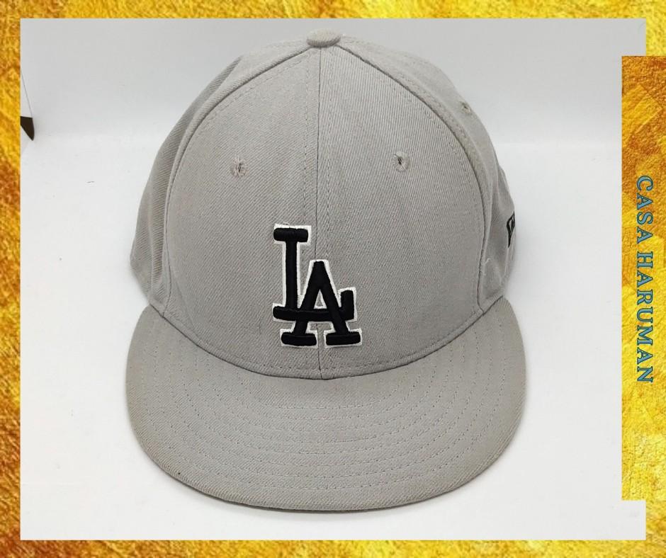 New Era 59FIFTY Los Angeles Dodgers Vintage Script Dark Royal White Fitted Hat