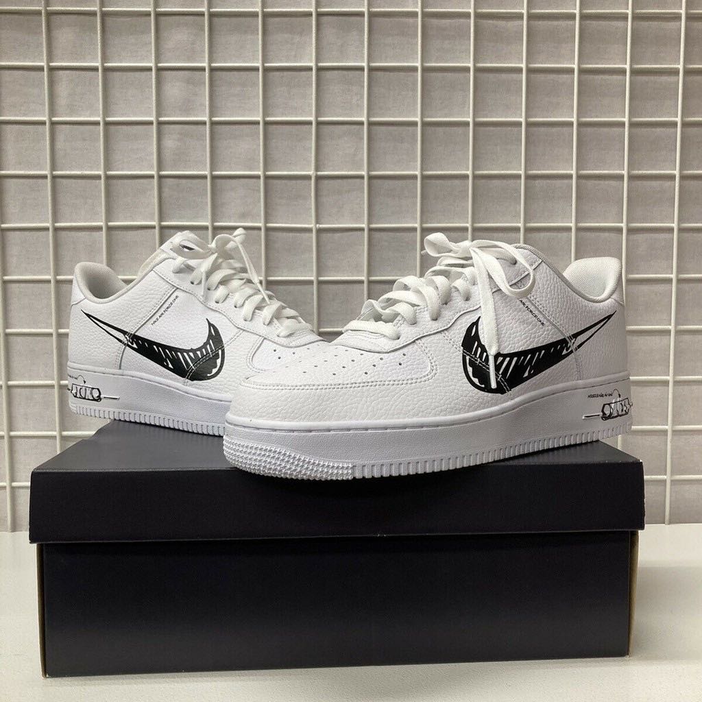 Nike sketch deals black