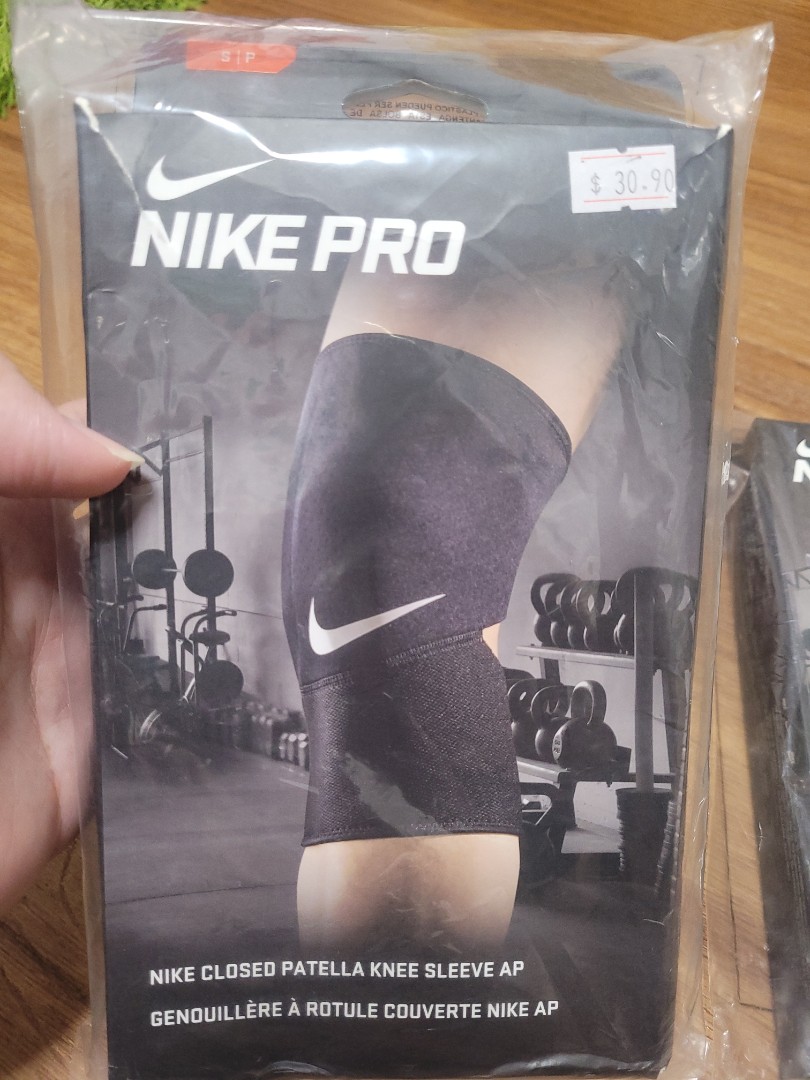 Nike Pro Closed-Patella Knee Sleeve 2.0 at