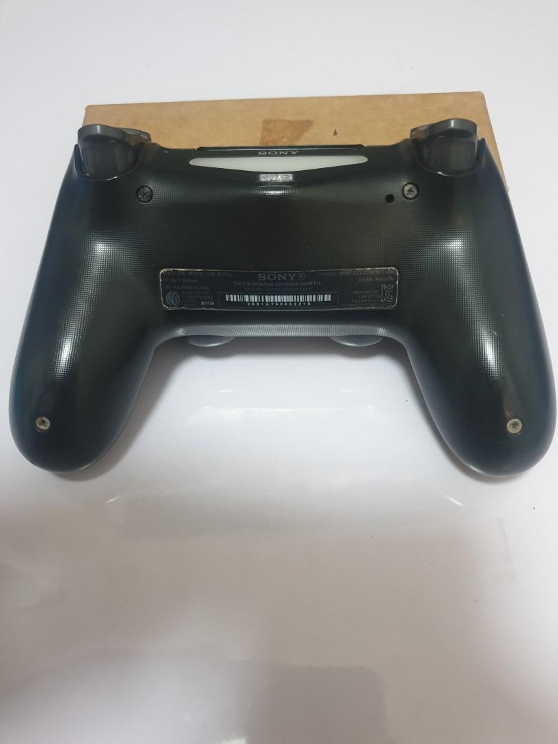 Onyx Black V2 Playstation 4 Controller (Sony Playstation) (Category: Controllers) located in Quezon City. Submitted by itemsforadoption (Listing ID 1136278969, Image 3). Description: Rfs: Its 2022! Happy New Year. Now is a time to be joyous and declutter. And I'm doing just that this season. Onyx Blaxk V2 Controller. All buttons working well, but sometimes when playing call of duty its difficult to run but on other games its doing great. The inne