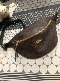 (Category: ) located in . Submitted by dfoxycouture (Listing ID 1136289696, Image 1). Description: .