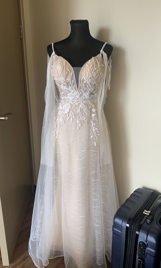 Preloved Wedding Gown for Sale, Women's Fashion, Dresses & Sets