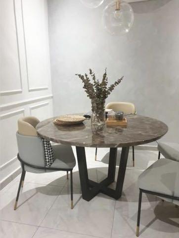 Crownlivin dining table deals