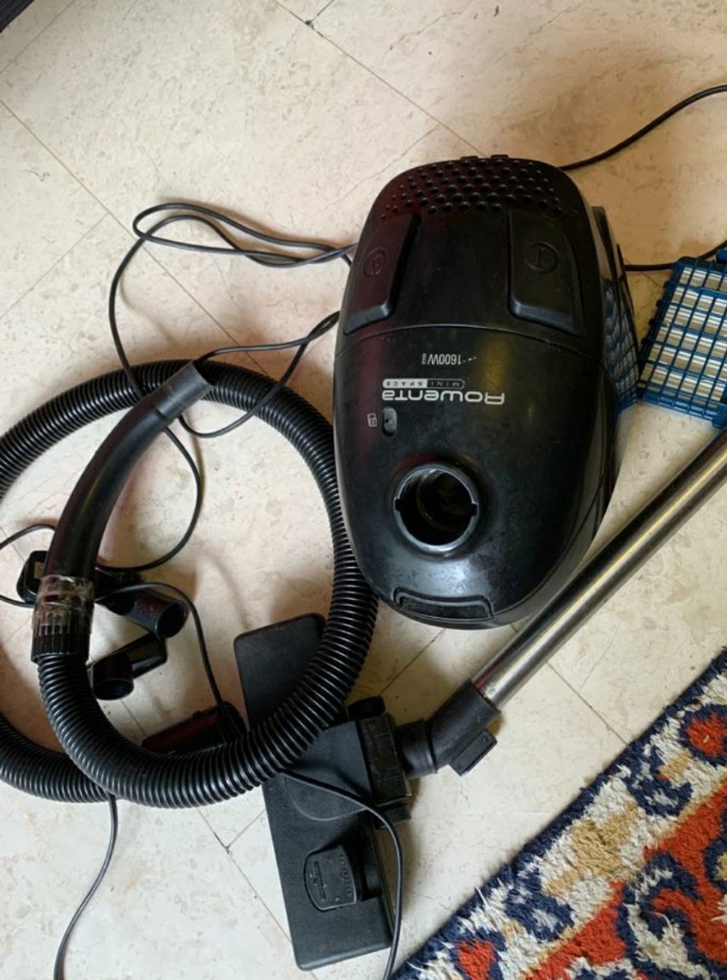 Rowenta Vacuum cleaner, TV & Home Appliances, Vacuum Cleaner