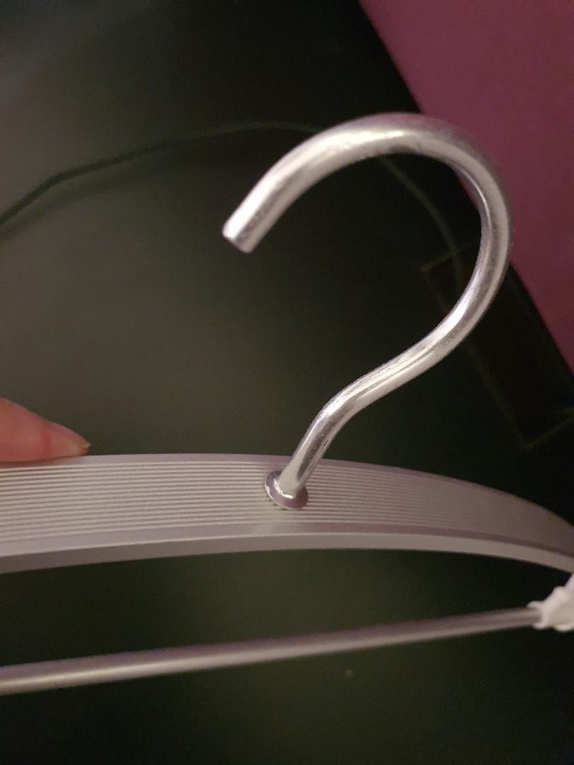 54 Aluminium Hangers No more Shoulder Bumps! Sturdy & Light