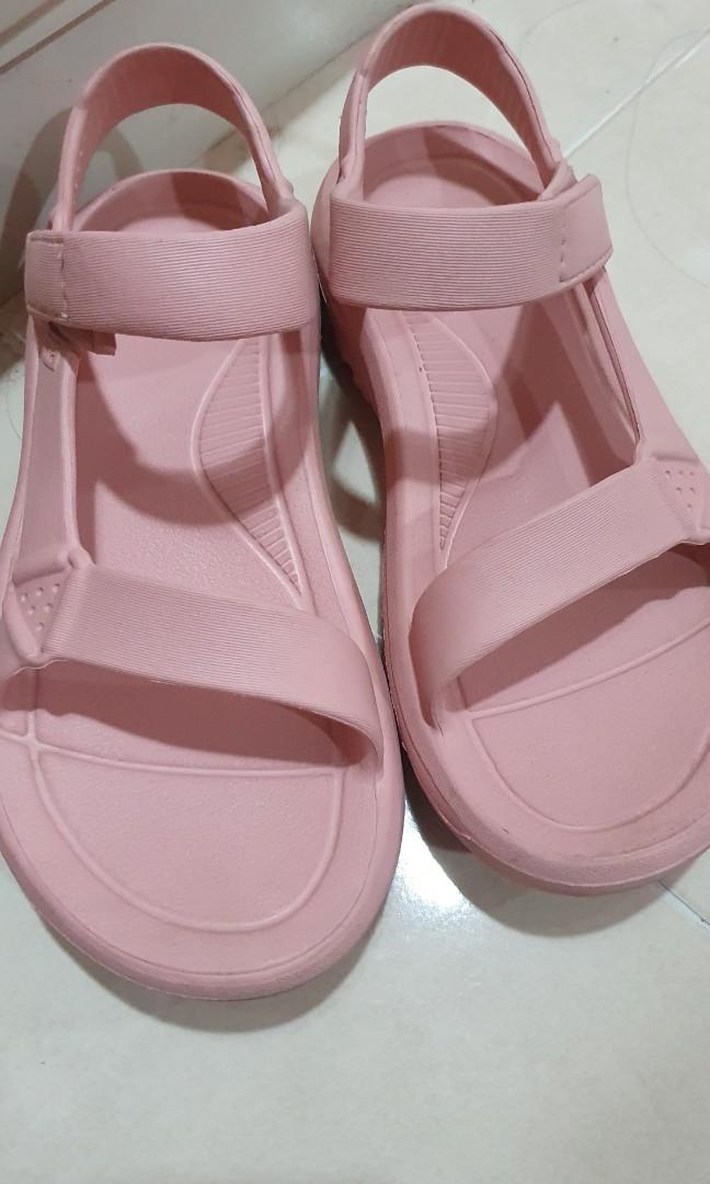 Teva hurricane drift deals rose tan