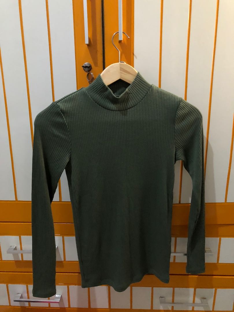 harga turtleneck pria uniqlo