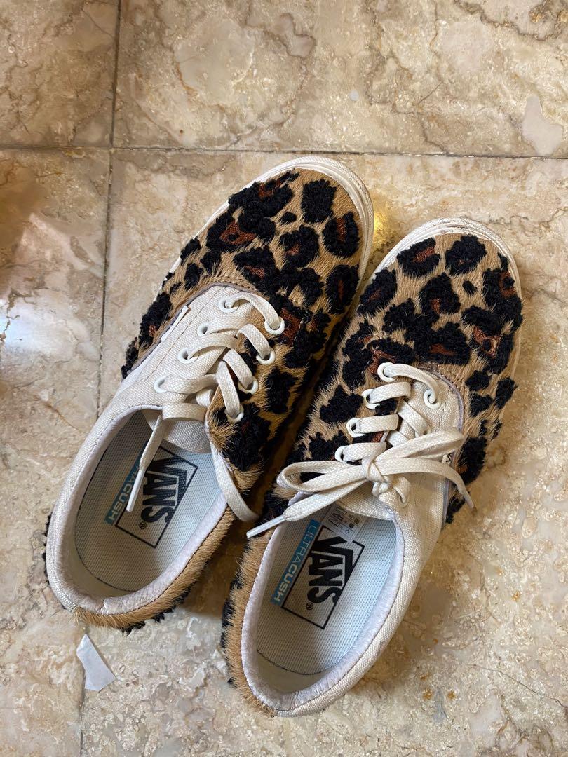 Vans Leopard ORIGINAL STORE was bought at Vans Store PVJ Fesyen