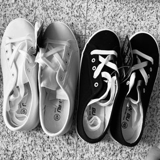 (Category: ) located in . Submitted by nicolr (Listing ID 1136326963, Image 1). Description: .