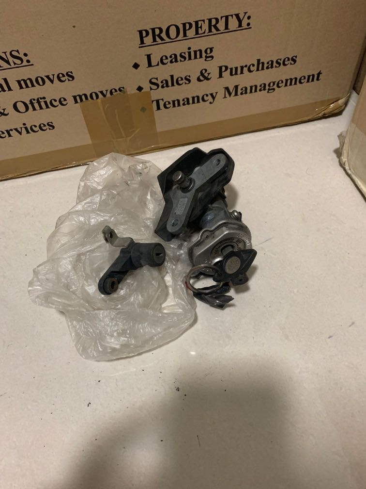 X1r ignition and seat lock set, Motorcycles, Motorcycle Accessories on Carousell