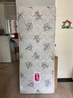 （分類：）位於 。 由 roblui 提交（商品編號 1188095145，圖片 1）。簡介： 。