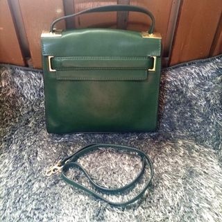 (Category: ) located in . Submitted by thriftbrandeditems (Listing ID 1161890160, Image 1). Description: .