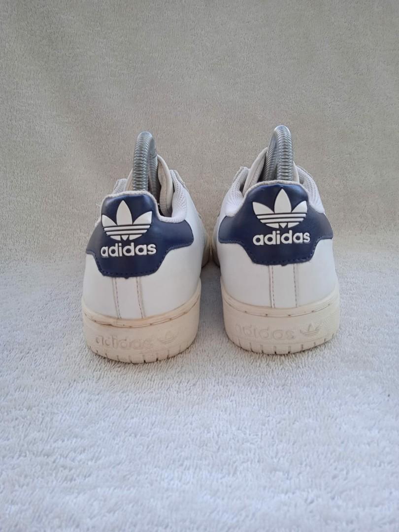 ADIDAS CALABASAS, Fesyen Pria, Sepatu , Sneakers di Carousell