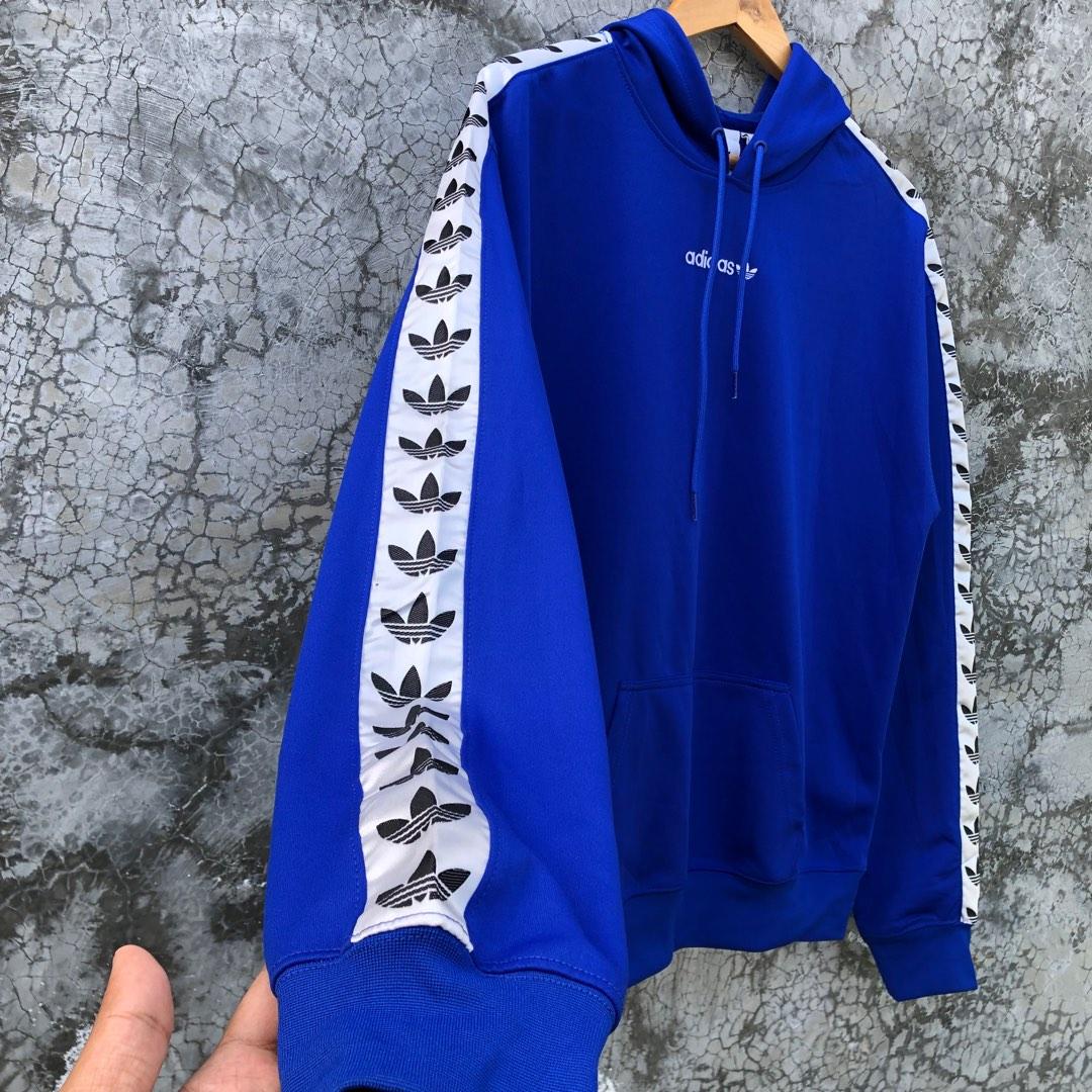 Voeding Respect Goneryl Adidas Originals TNT Tape Hoodie, Men's Fashion, Coats, Jackets and  Outerwear on Carousell
