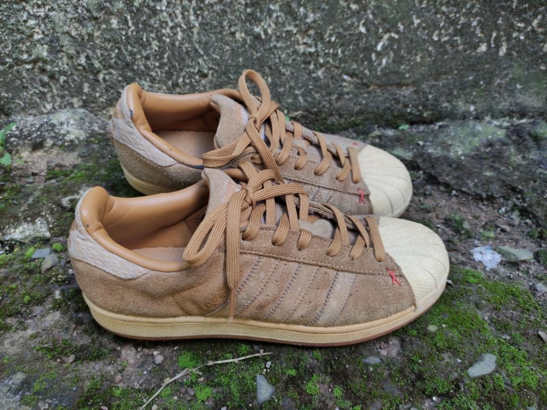 Lío Historiador Hueso Adidas Superstar Brown Suede size 7 US men, Men's Fashion, Footwear, Casual  Shoes on Carousell