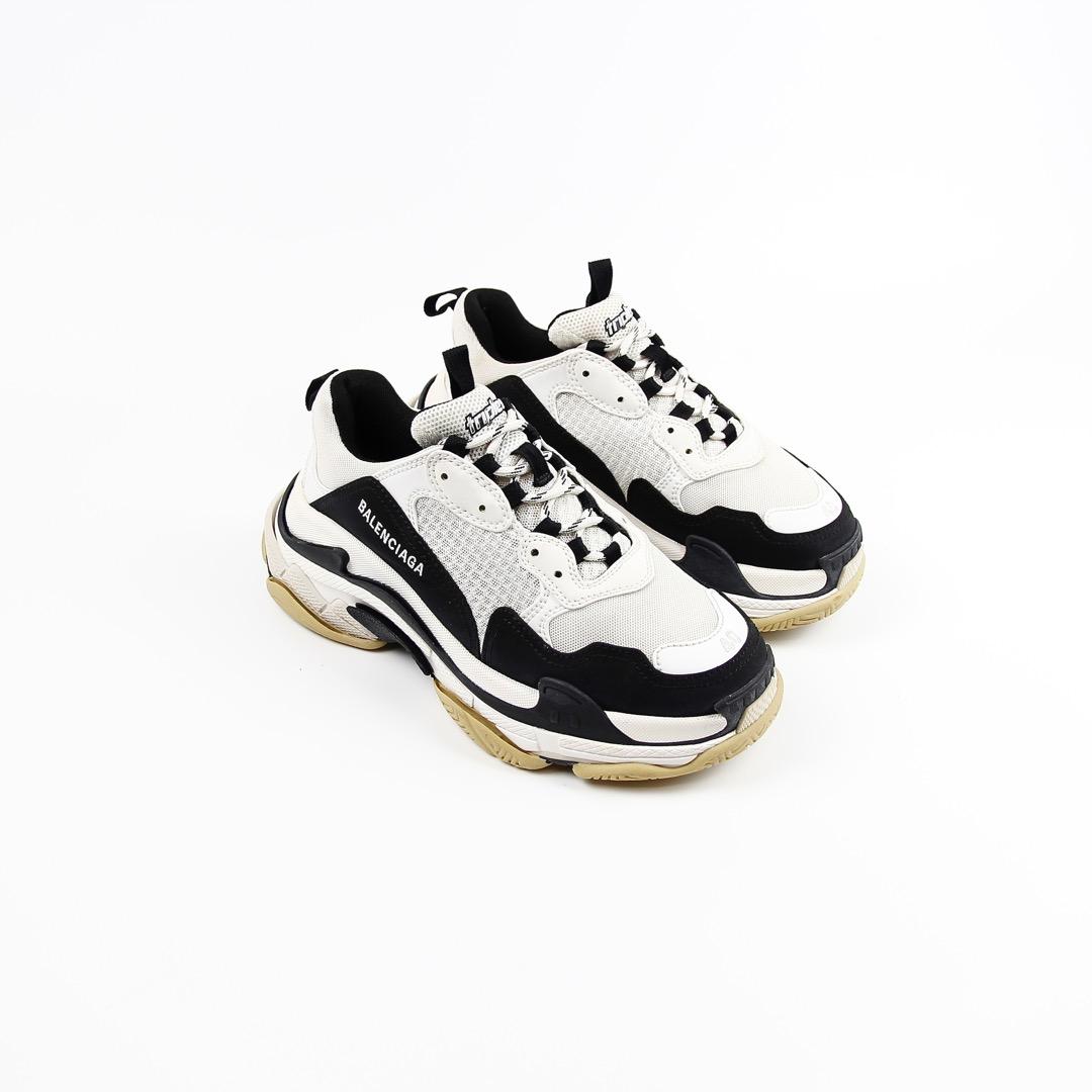 balenciaga triple s cost