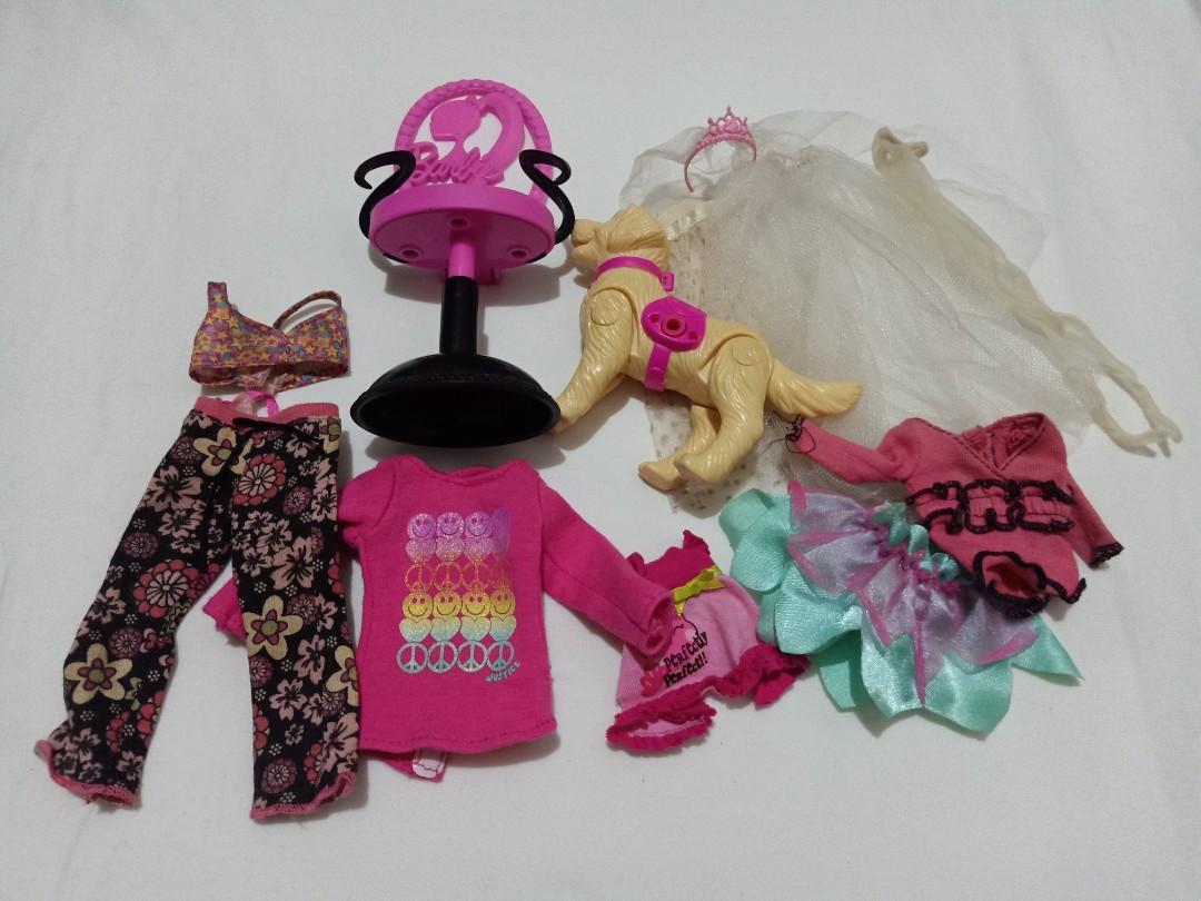 Barbie Clothes Set, Hobbies & Toys, Toys & Games on Carousell