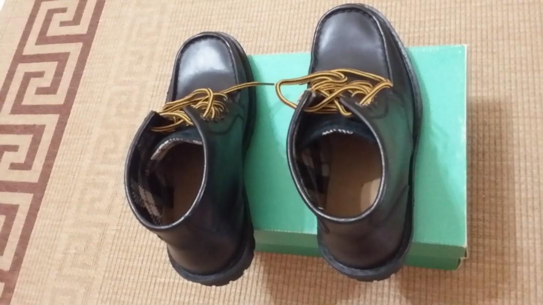 Clarks Manly Path black leathear