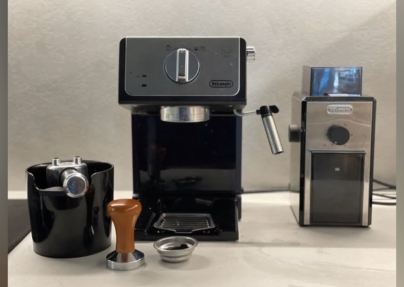 Delonghi Coffee Grinder and Machine Set, TV & Home Appliances, Kitchen Appliances, Coffee