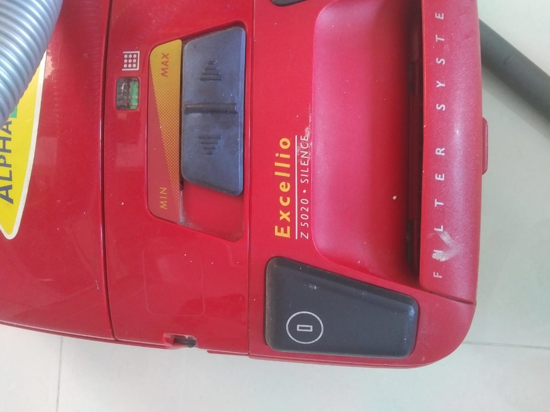 Electrolux vacuum cleaner, TV & Home Appliances, Vacuum Cleaner