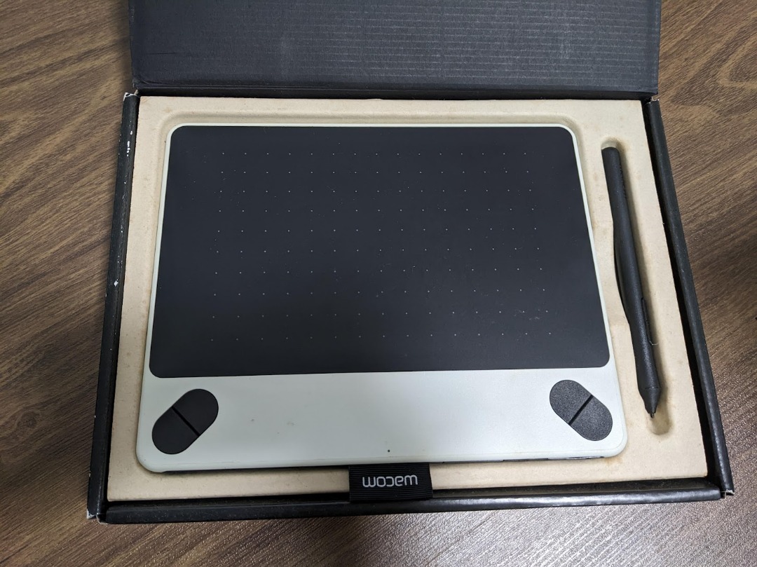 free drawing tablet, Mobile Phones & Gadgets, Tablets, Others on Carousell