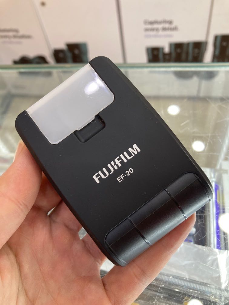 Fujifilm EF20 Flash, Photography, Photography Accessories, Flashes on