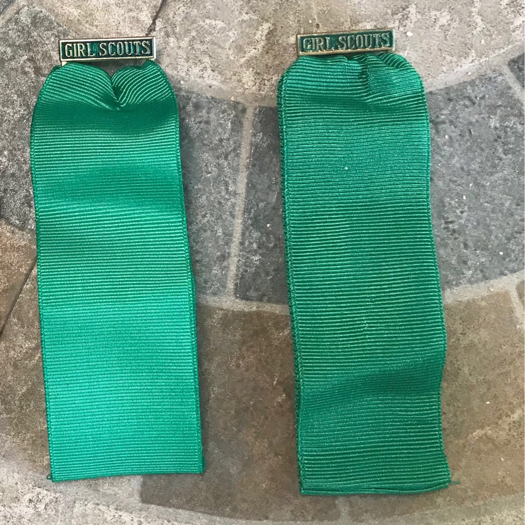 GIRL SCOUTS PIN HOLDER, Sports Equipment, Hiking & Camping on Carousell