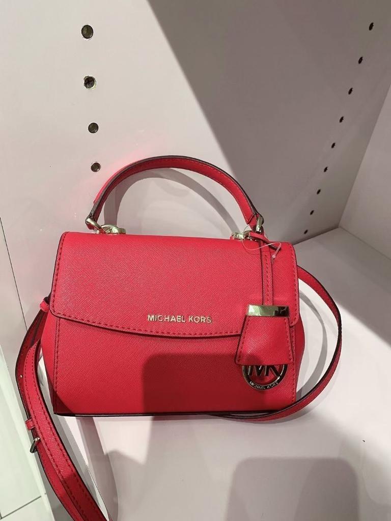 Michael kors ava 2025 extra small saffiano