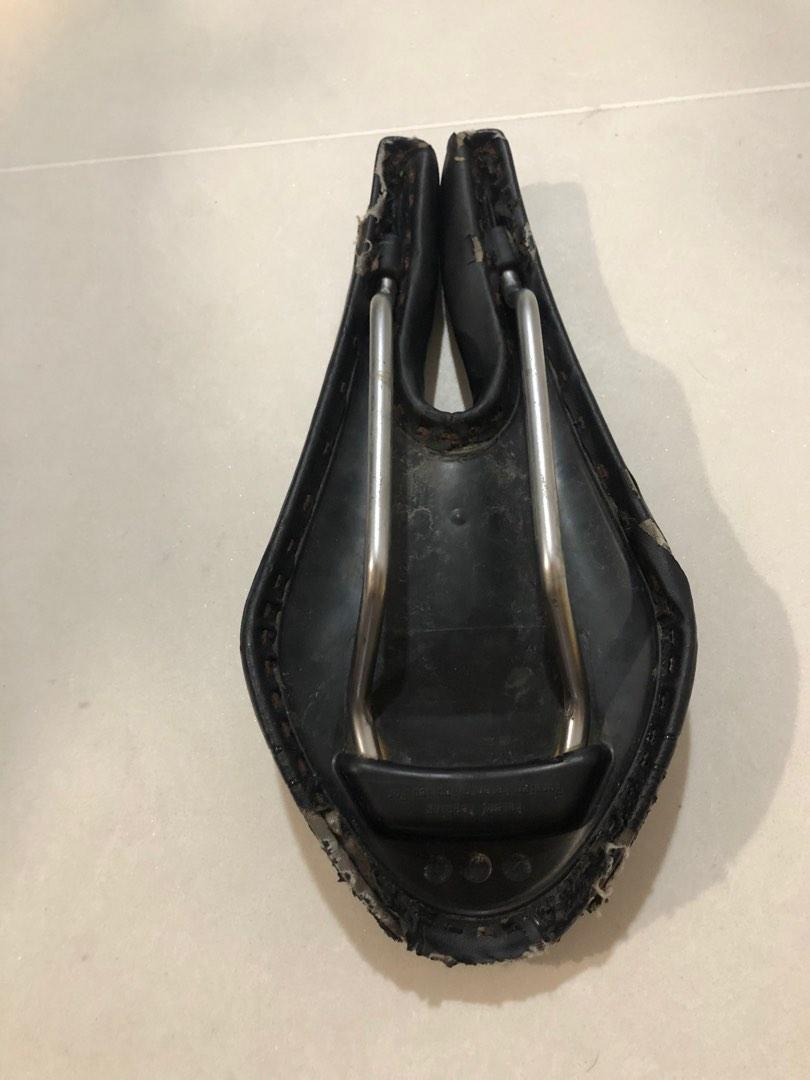 ISM Saddle, Sports Equipment, Bicycles & Parts, Parts & Accessories on