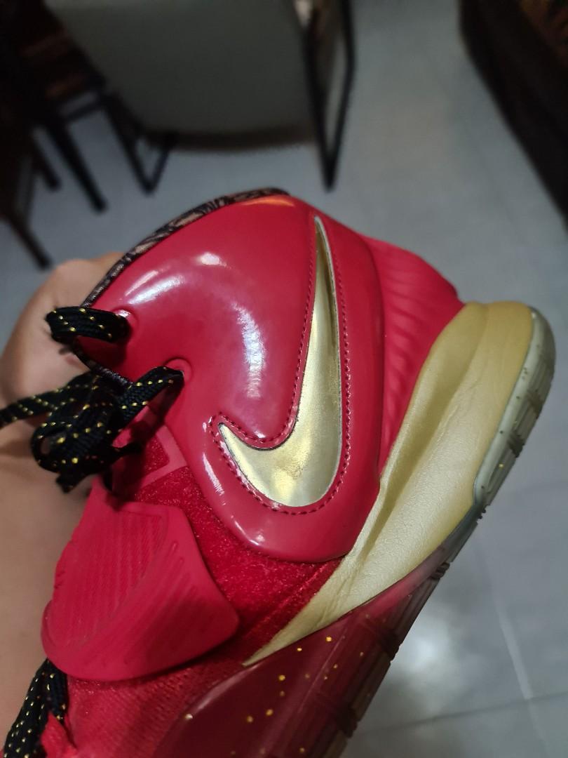 kyrie 6 trophies on feet