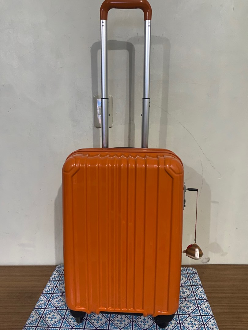 Luggage from Japan cabin size w/key TSA approved and expandable